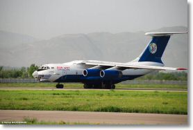 Candid Il-76TD SilkWay-Douchanbe-21avr2008-DSC_0003.jpg